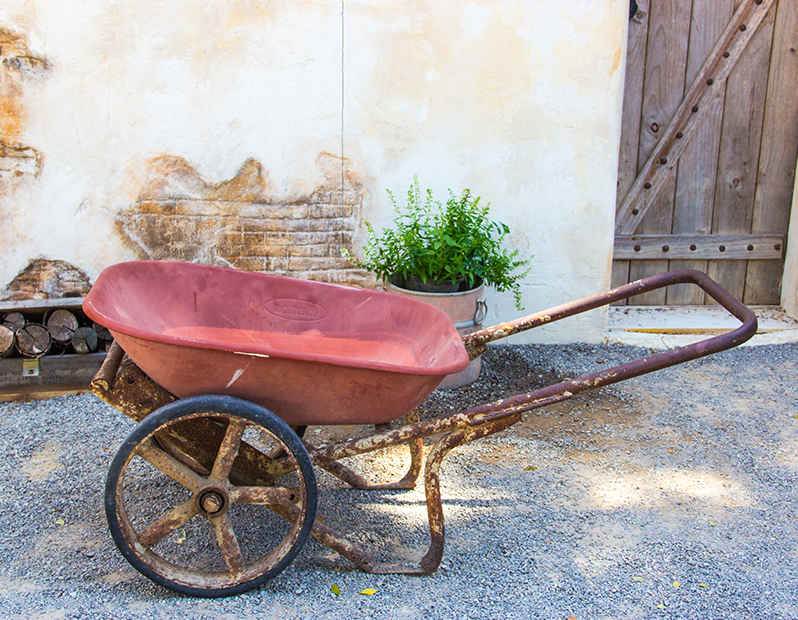 Prop Hire – Vintage Wheelbarrow